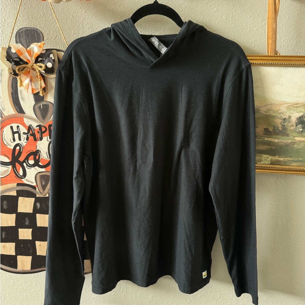 Vuori Black Long Sleeve Hoodie